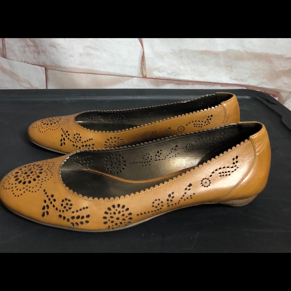 Antonio melani leather woman flat shoes size 9M